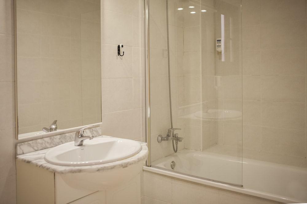 Las Ramblas Pasaje Bacardi Apartments Barcelone Extérieur photo